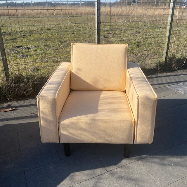 SALE  TREND SET van 2 fauteuils in Deluxe corn