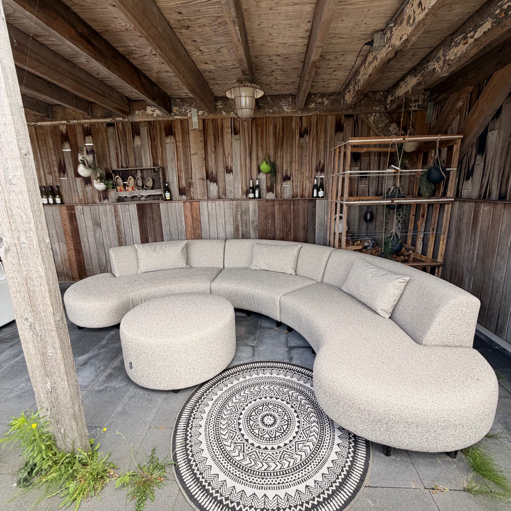 SALE |  Bended 8-zits + lendekussens en poef 90 cm rond - Deluxe light taupe