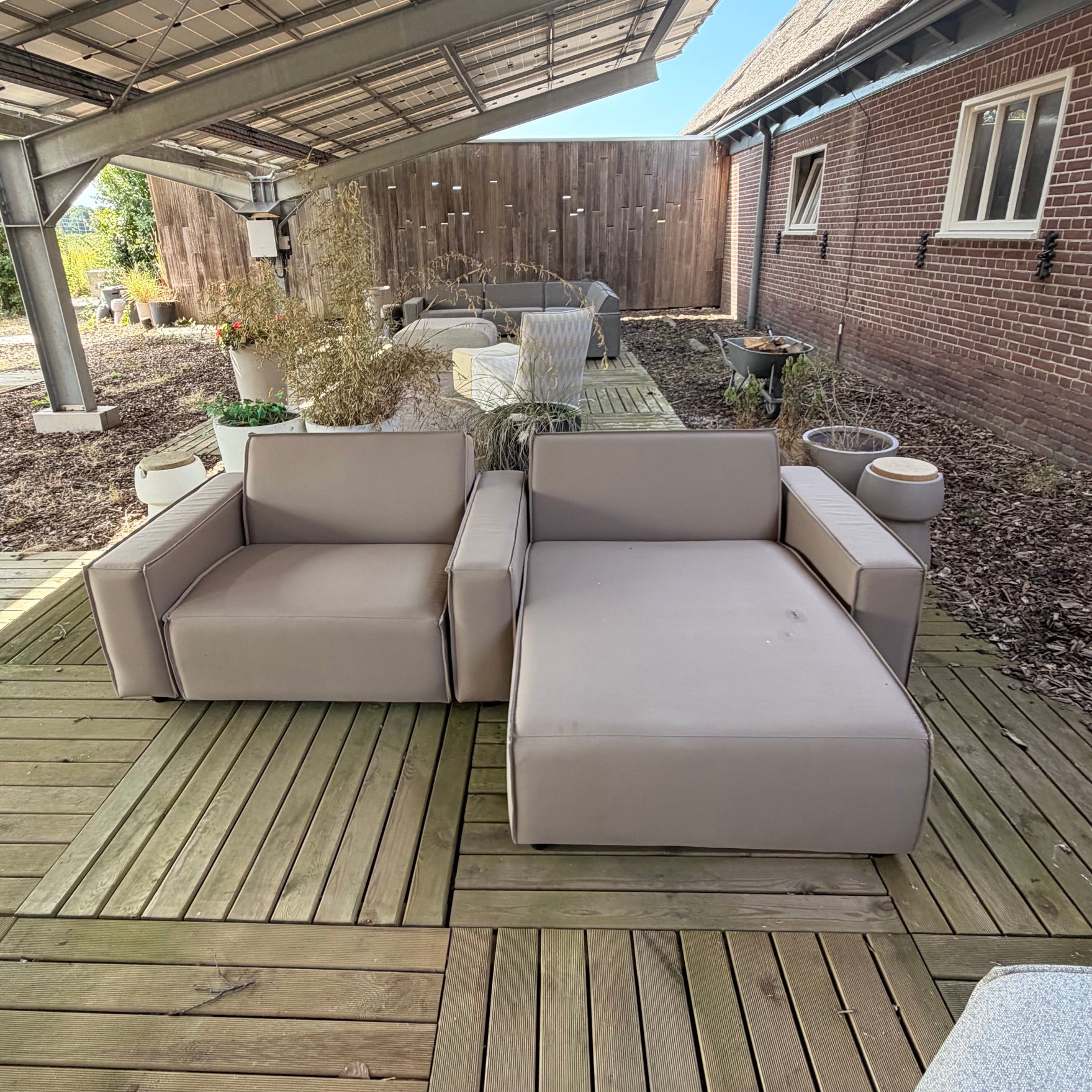 SALE | Lounge set Icon special 8 seater corner + 2x ottoman small