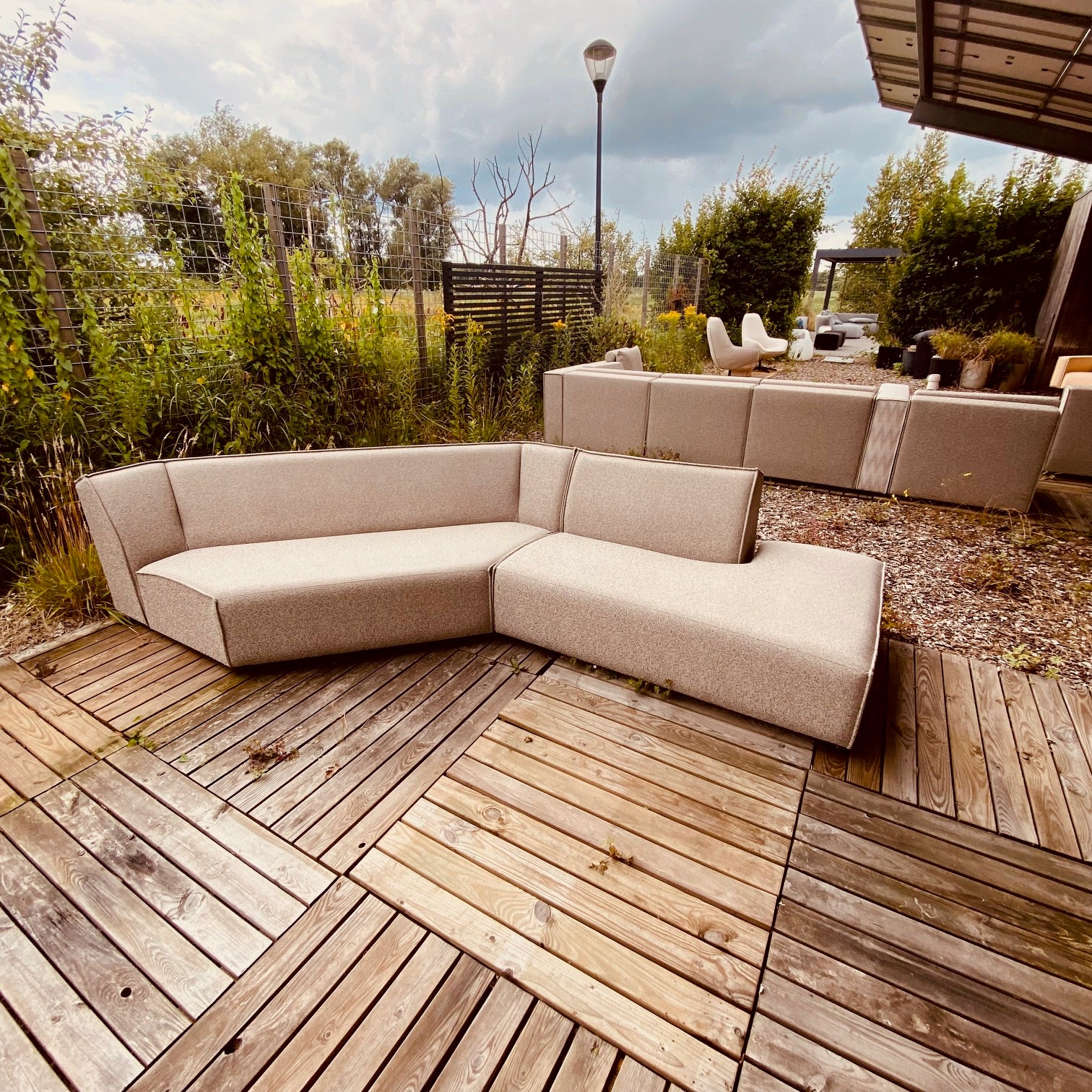 SALE | KniQ enkel lounge rechts in Deluxe Light Taupe