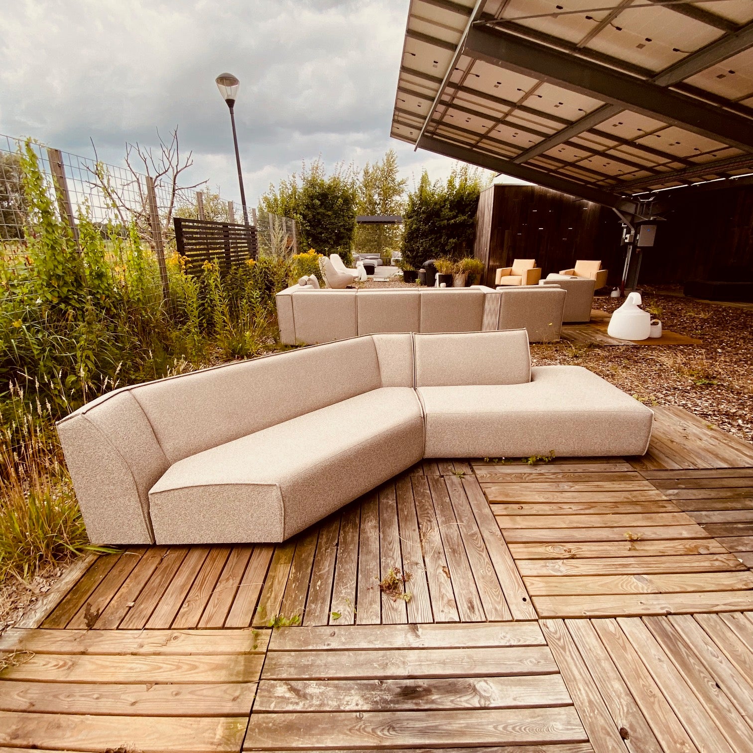 SALE | KniQ enkel lounge rechts in Deluxe Light Taupe