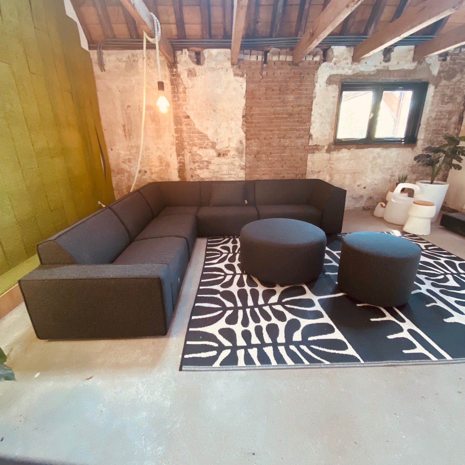 SALE overtollige voorraad |Icon/Chill 8-zits hoek + 2x ronde hocker in Deluxe antraciet (LAATSTE)