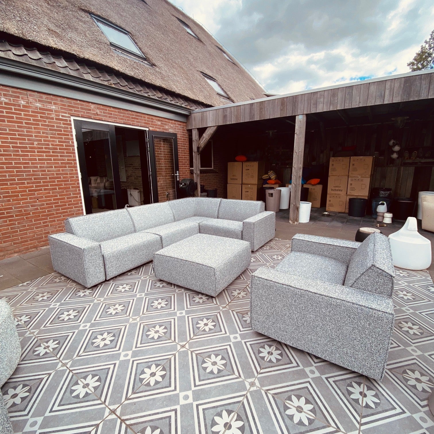 SALE showtuin | Icon 6-zits hoek + hocker en Loveseat in Deluxe steel